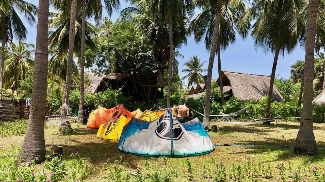 Wind Blend Kite Resort Калпития Екстериор снимка